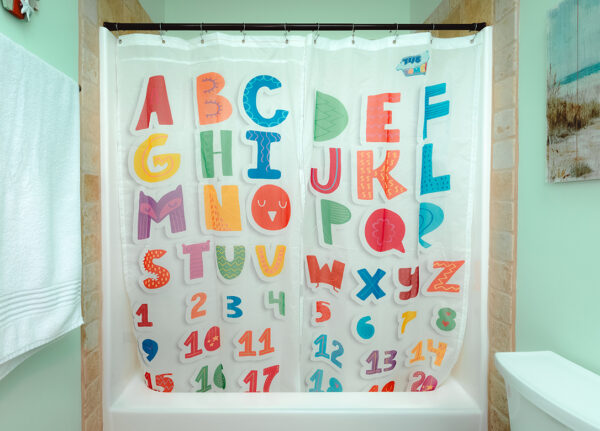 Tub Tamer Splash Free Bath Installed - Numbers and Letters