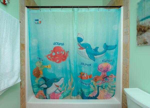 Tub Tamer Splash Free Bath Installed - Sea Creatures